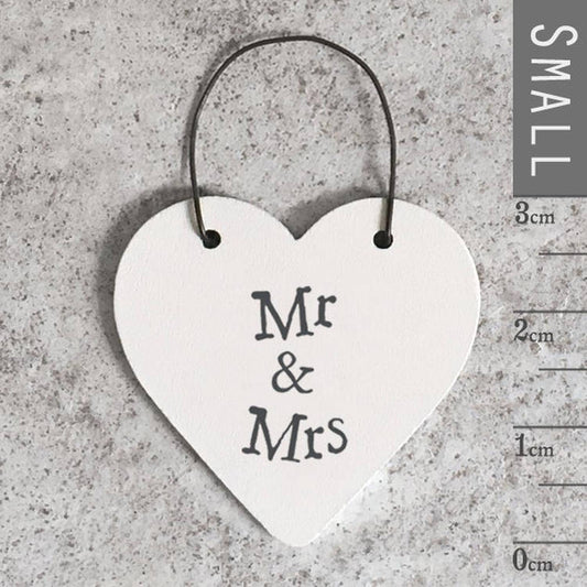 🤍 Mini Mr & Mrs Wooden Hanging Heart The Crafty Bonobo 1