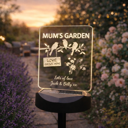 Personalised Mum’s Garden Solar Light – Engraved “Love Grows Here” Garden Plaque