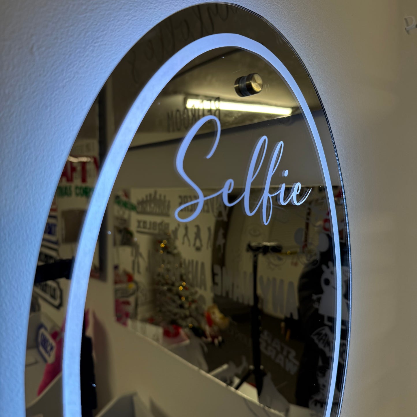 Personalised LED Selfie Mirror – Custom Name Light-Up Wall Mirror