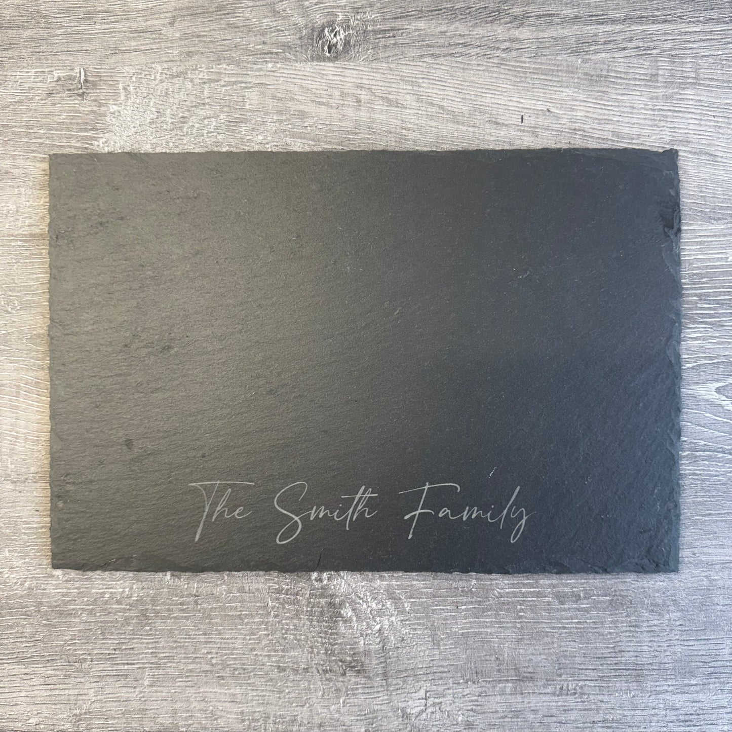 Personalised Slate Placemats & Coasters – Custom Engraved Natural Slate Tableware – Family Name, Wedding & Housewarming Gift – Set of 4 or 6 – Rustic Drink Coasters & Dining Mats