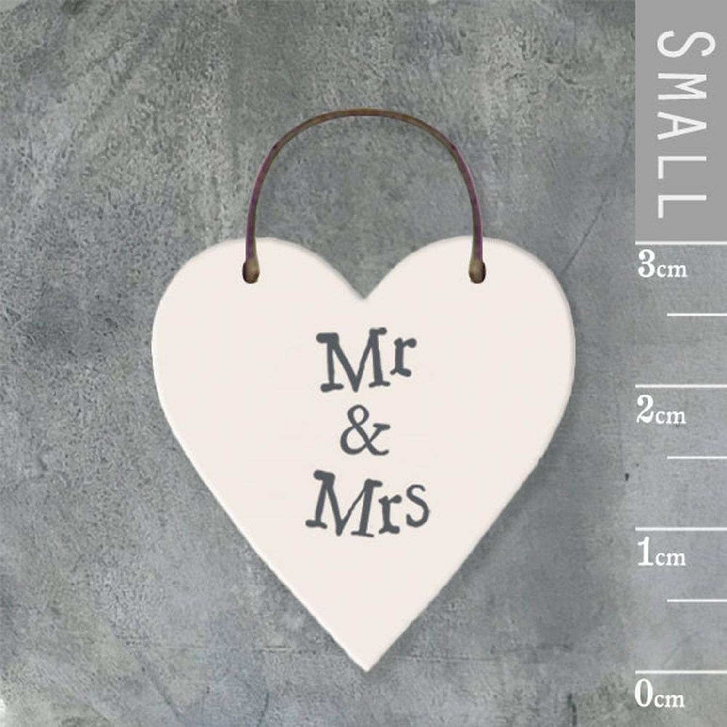 🤍 Mini Mr & Mrs Wooden Hanging Heart The Crafty Bonobo 3