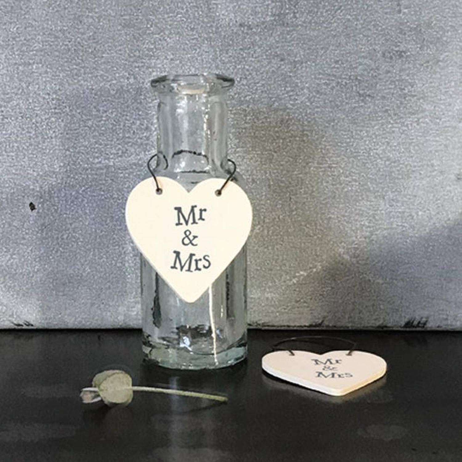 🤍 Mini Mr & Mrs Wooden Hanging Heart The Crafty Bonobo 2