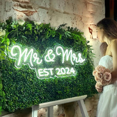 Mr & Mrs Neon Sign | Wedding Neon Sign | Wedding Decor The Crafty Bonobo Neon Sign 2