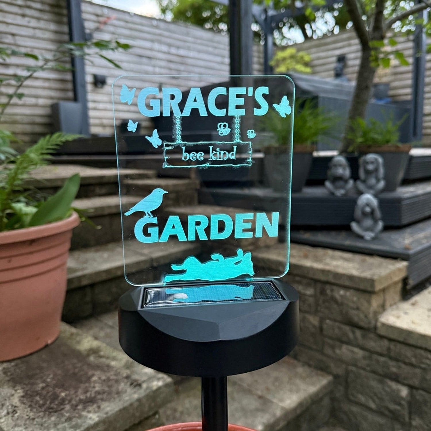 🌸 Personalised Solar Garden Light – "Bee Kind" Animal & Nature Design The Crafty Bonobo 4